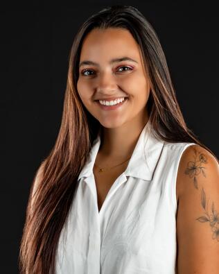 Headshot of Miranda Ballesteros
