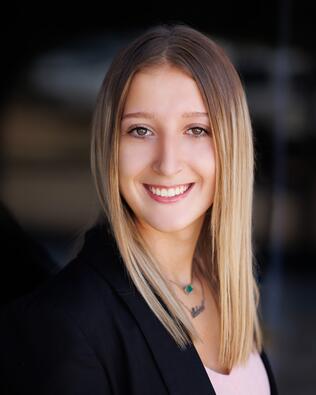 Headshot of Vanessa Hooks