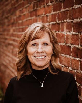 Headshot of Brenda Campbell
