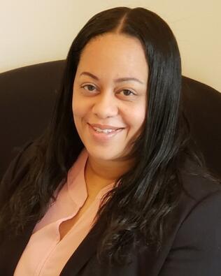 Headshot of Cynthia Beal