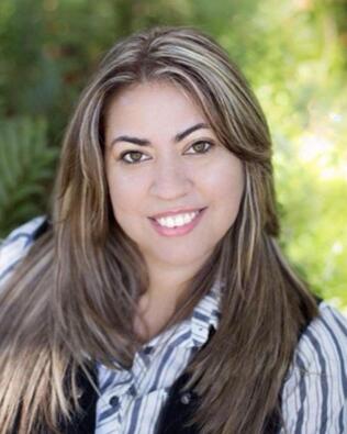 Headshot of Ibett Reyes