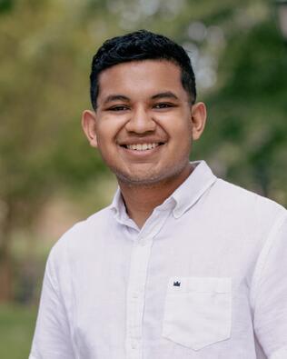 Headshot of Jonathan Peachey