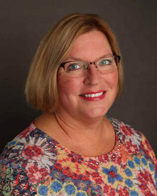 Headshot of Debbie Floor