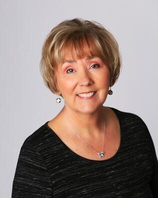 Headshot of Yvonne Beck