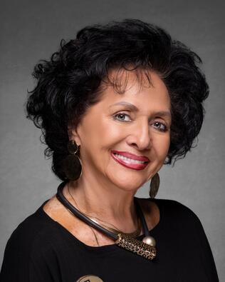 Headshot of Carolyn Martin
