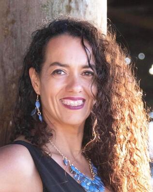 Headshot of Luisa Hernandez