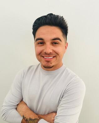 Headshot of Andrew Tiradeau