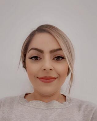 Headshot of Genesis Espinoza