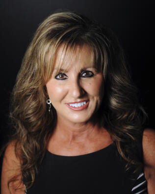 Headshot of Donna Pearcy