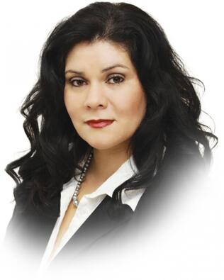 Headshot of Monica Meza