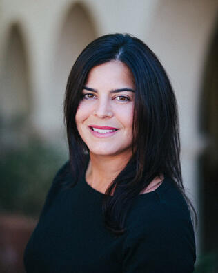 Headshot of Jessica Kreuser