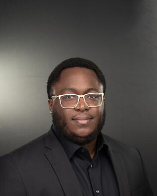 Headshot of Billy Gira
