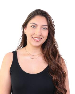 Headshot of Jasmin Roman
