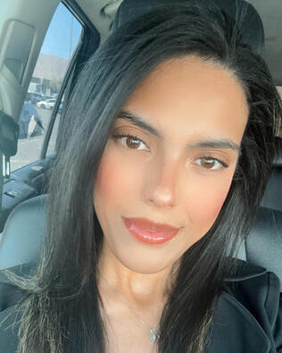 Headshot of Valerie Arguelles