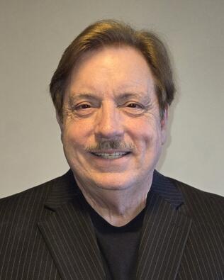 Headshot of Michael Ross