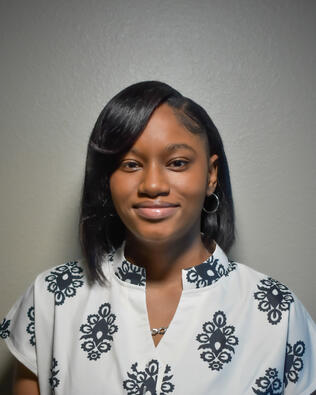 Headshot of Kiana Sealey