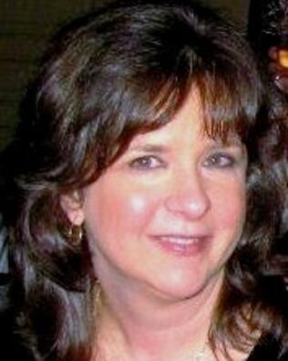 Headshot of Lori Walton
