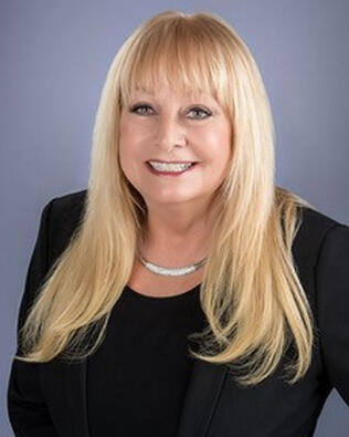 Headshot of Christine Ashton