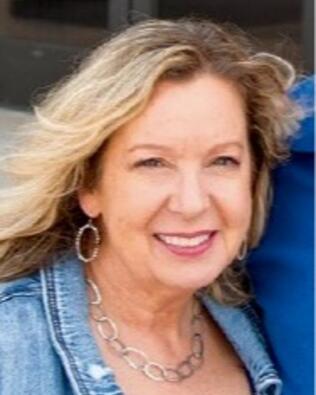 Headshot of Becky Turner