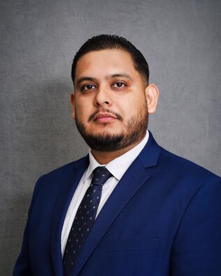 Headshot of Darwin Palomar