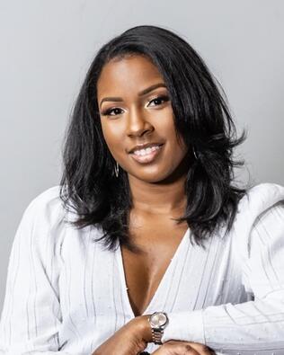 Headshot of Valeisha Johnson