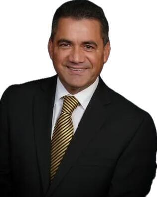 Headshot of Walter Martinez
