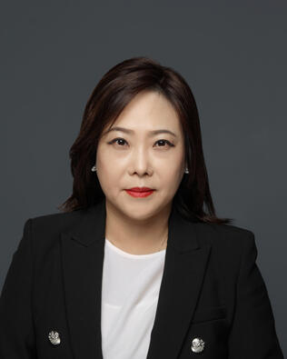 Headshot of Jaung Sun Back