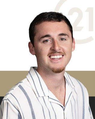Headshot of Devin Smith