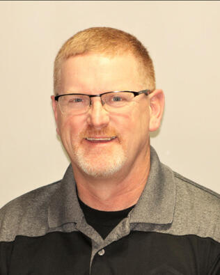 Headshot of Hans Steele