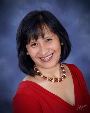 Headshot of Lyn Govico