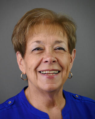 Headshot of Linda Henry