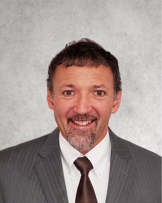 Headshot of Salvador Melo