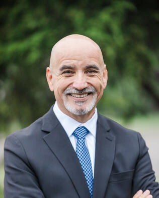 Headshot of Tony Ibarra