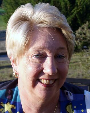 Headshot of Michele Adney