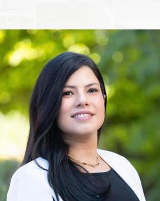 Headshot of Alma Lazo