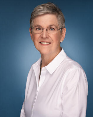 Headshot of Therese Cook