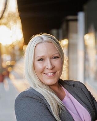 Headshot of Christina Wagner