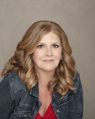 Headshot of Ashli Russell