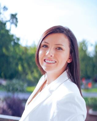 Headshot of Audrey Evans