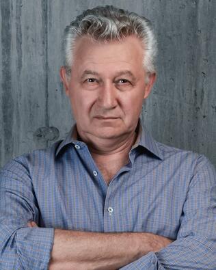 Headshot of Leonid Yermoshkin