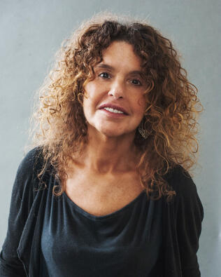Headshot of Stacey Nix