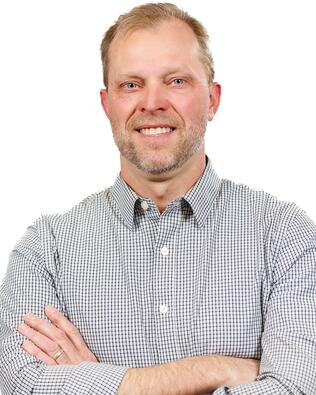 Headshot of Andrew Larson