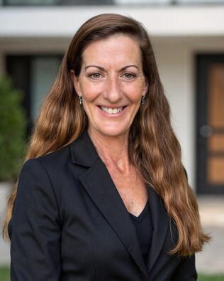 Headshot of Liz Gritschke