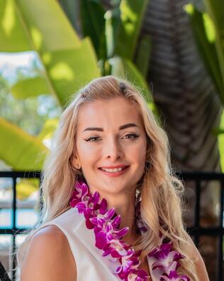 Headshot of Ania Partin