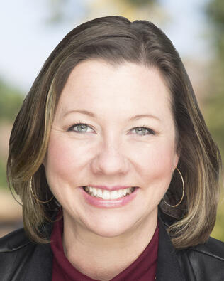 Headshot of Anne Albright