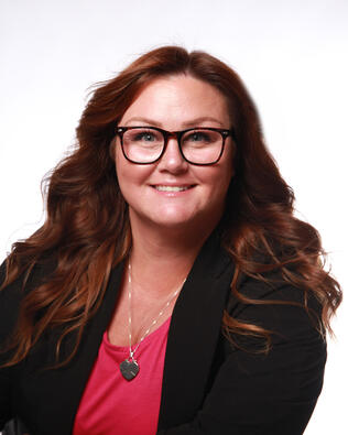 Headshot of Mariah Doster