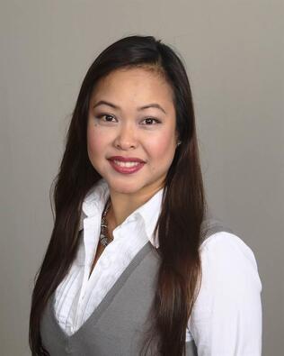 Headshot of Carolyn Badua Lagua