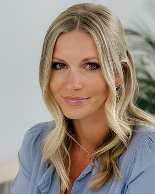 Headshot of Alyssa Weber