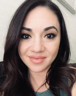 Headshot of Lizette Aranda