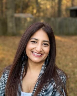 Headshot of Alifiya Dossaji